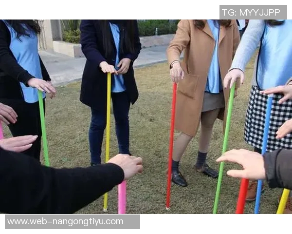 赛恩詹姆斯称赞克尼佩尔的球技与优势发挥能力展现团队合作精神