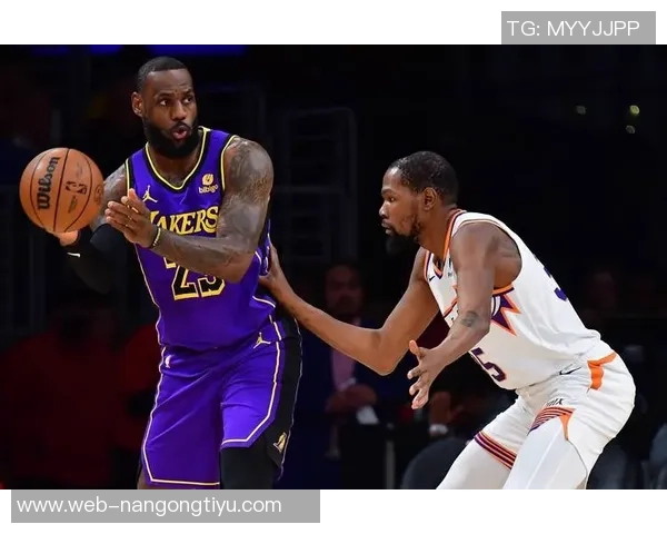 詹姆斯得分能力无与伦比却在三分和罚球上表现不佳的双面人生