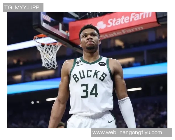 字母哥半场表现抢眼8投5中斩获15分3篮板2助攻独得11分助球队争胜