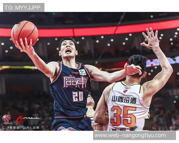 福克斯强调面对太阳需增强身体对抗保持进攻主动性才能逆转局势