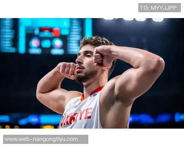 申京自信提升表现表示持球速度更快无球状态仍在适应中