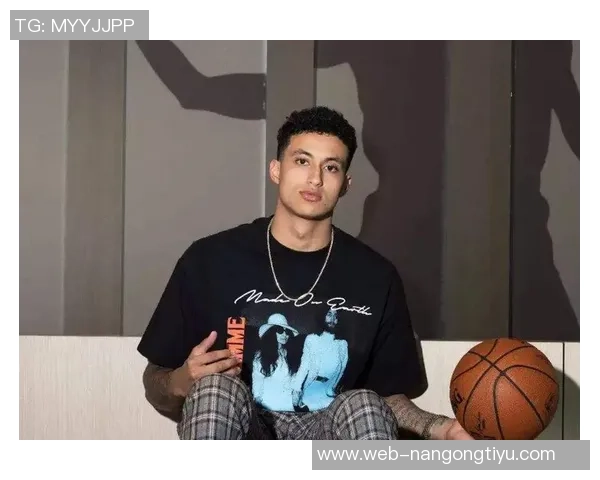 库兹马挺身而出全场表现出色末节独得10分助球队逆转胜利 库兹马挺身而出全场表现出色末节独得10分助球队逆转胜利