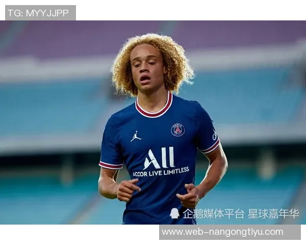 巴萨瞄准19岁荷兰中场新星斯米特本赛季表现出色出场26次打进2球 巴萨瞄准19岁荷兰中场新星斯米特本赛季表现出色出场26次打进2球